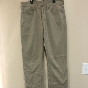 Men’s Levi Khakis